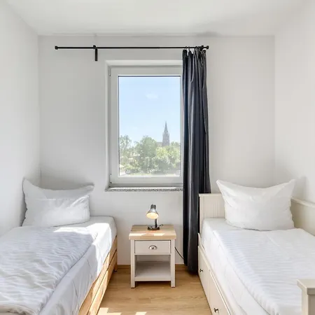 Hafensegler Am Stadthafen Röbel